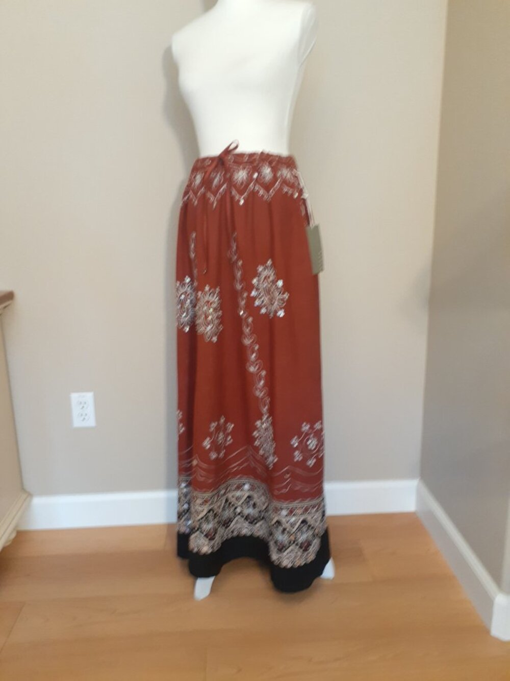 Kenar Applique Maxi Skirt NWT